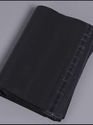 পলি - কালো পলি