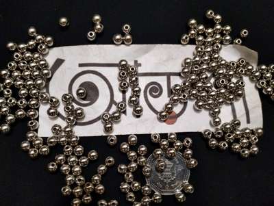 বিডস - সিলভার - মিডিয়াম