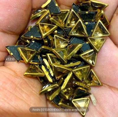 কুন্দন - ত্রিভুজ - গোল্ডেন