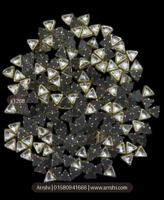 কুন্দন - ত্রিভুজ